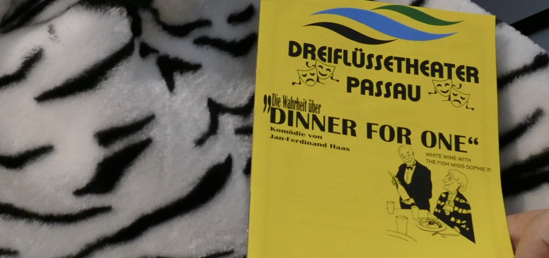 Dinner for One - Dreiflüssetheater Passau - DerKultur.blog